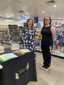 Sue Smits, Morrells Handwriting delivers free handwriting workshop in TG Jones